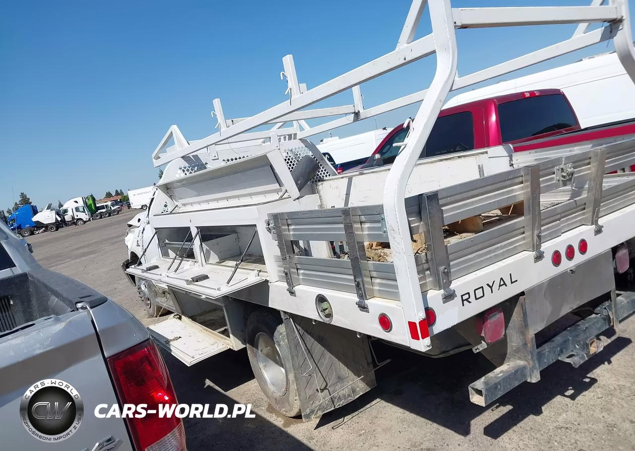 2022 Ram 3500 Chassis Tradesman-Slt VIN:3C7WRSBL2NG341960 - 18