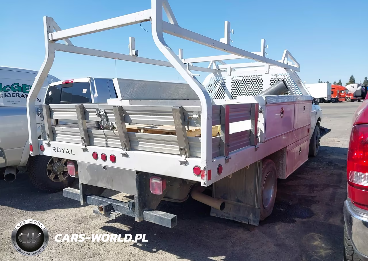 2022 Ram 3500 Chassis Tradesman-Slt VIN:3C7WRSBL2NG341960 - 4