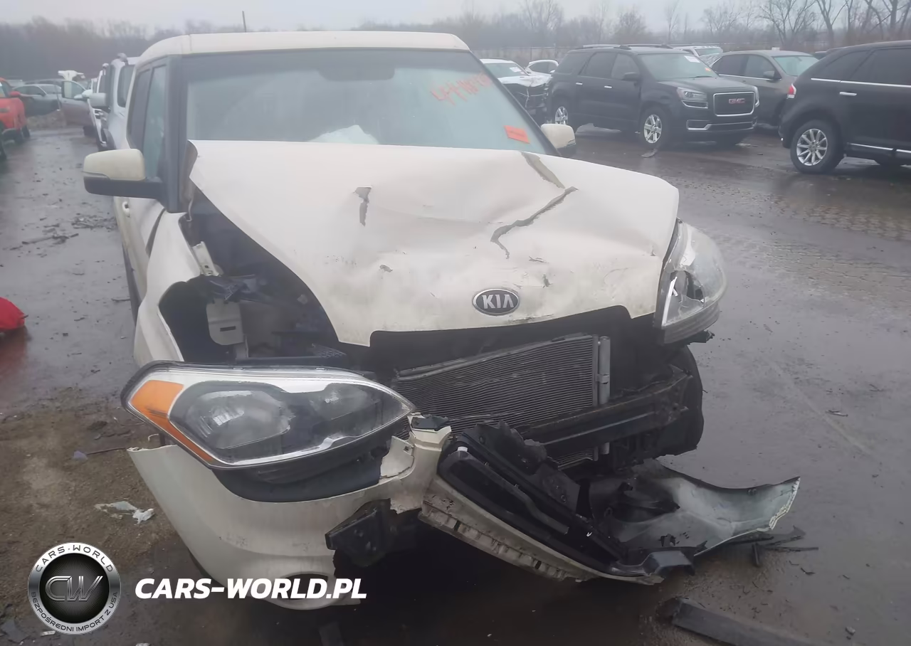 2013 Kia Soul + VIN:KNDJT2A63D7758194 - 6