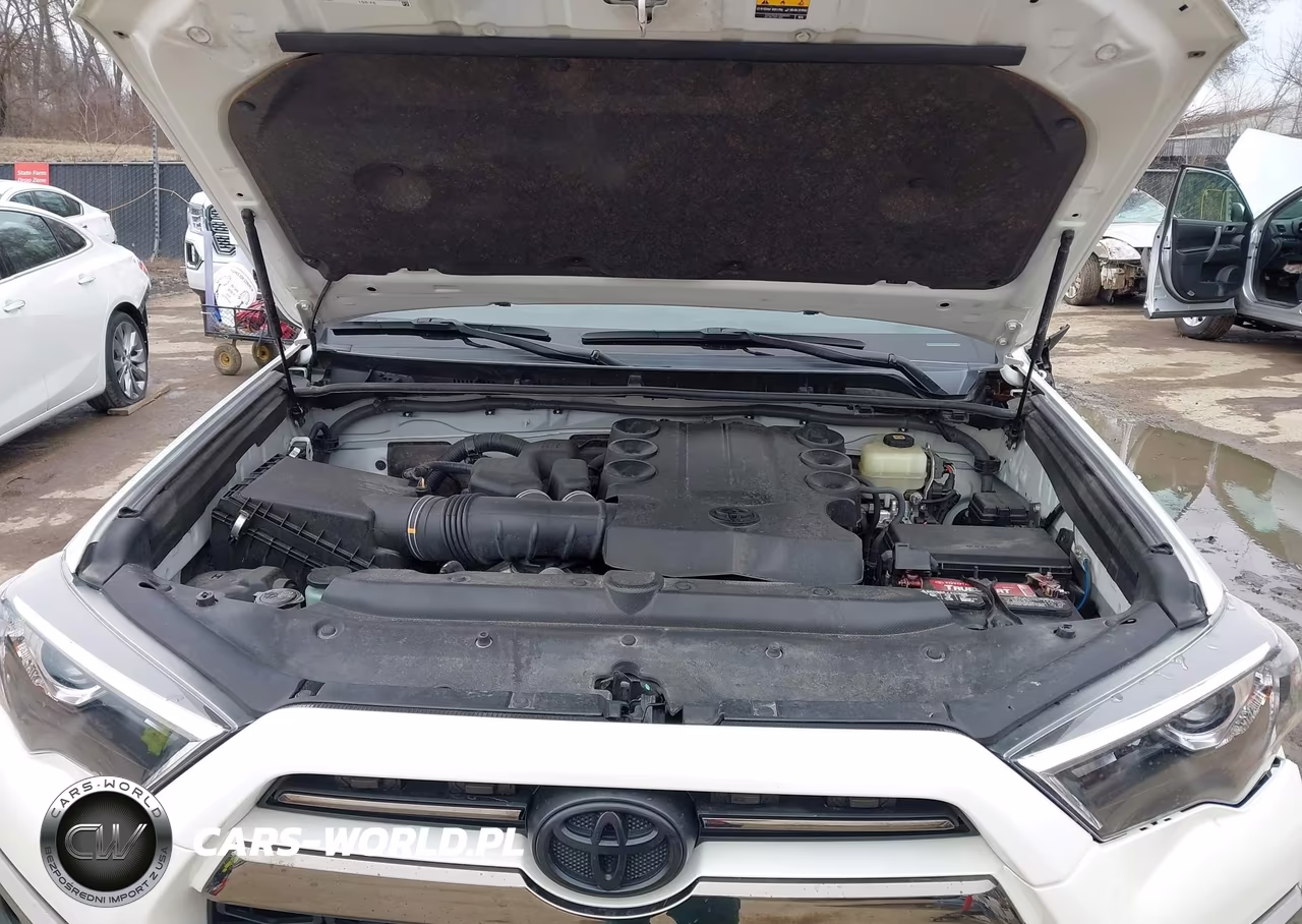 2021 Toyota 4Runner Nightshade Special Edition VIN:JTEJU5JRXM5961681 - 10