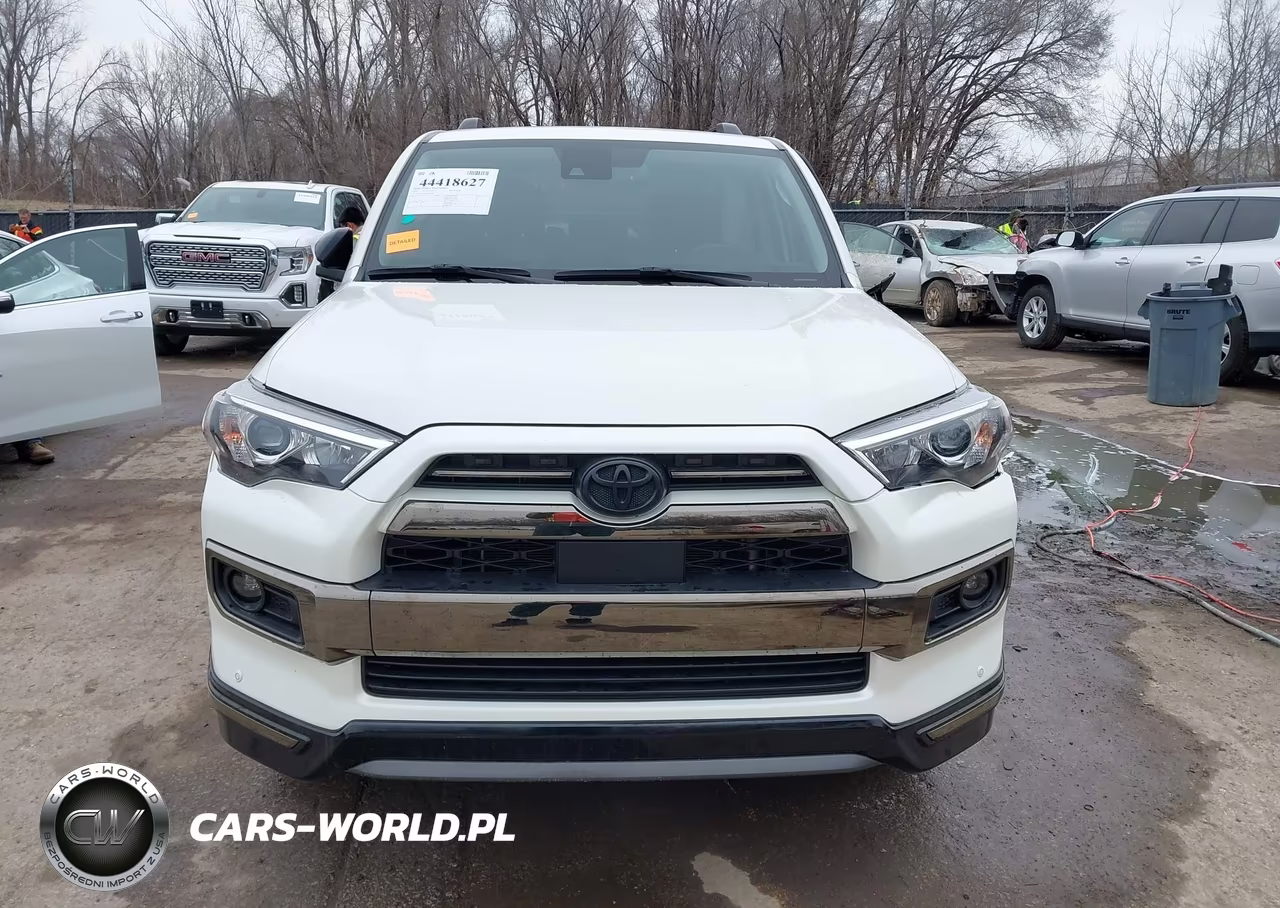 2021 Toyota 4Runner Nightshade Special Edition VIN:JTEJU5JRXM5961681 - 13