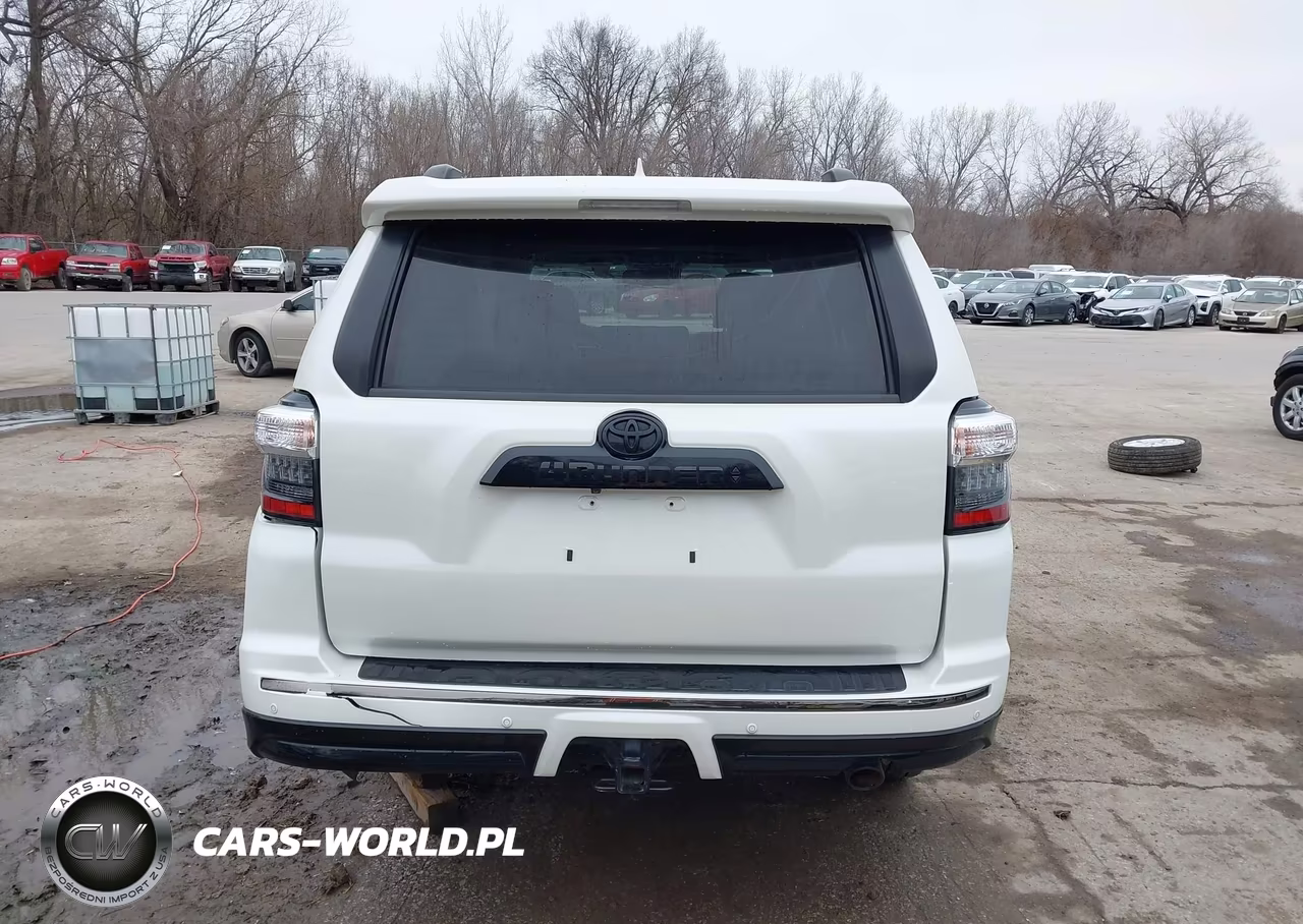 2021 Toyota 4Runner Nightshade Special Edition VIN:JTEJU5JRXM5961681 - 17