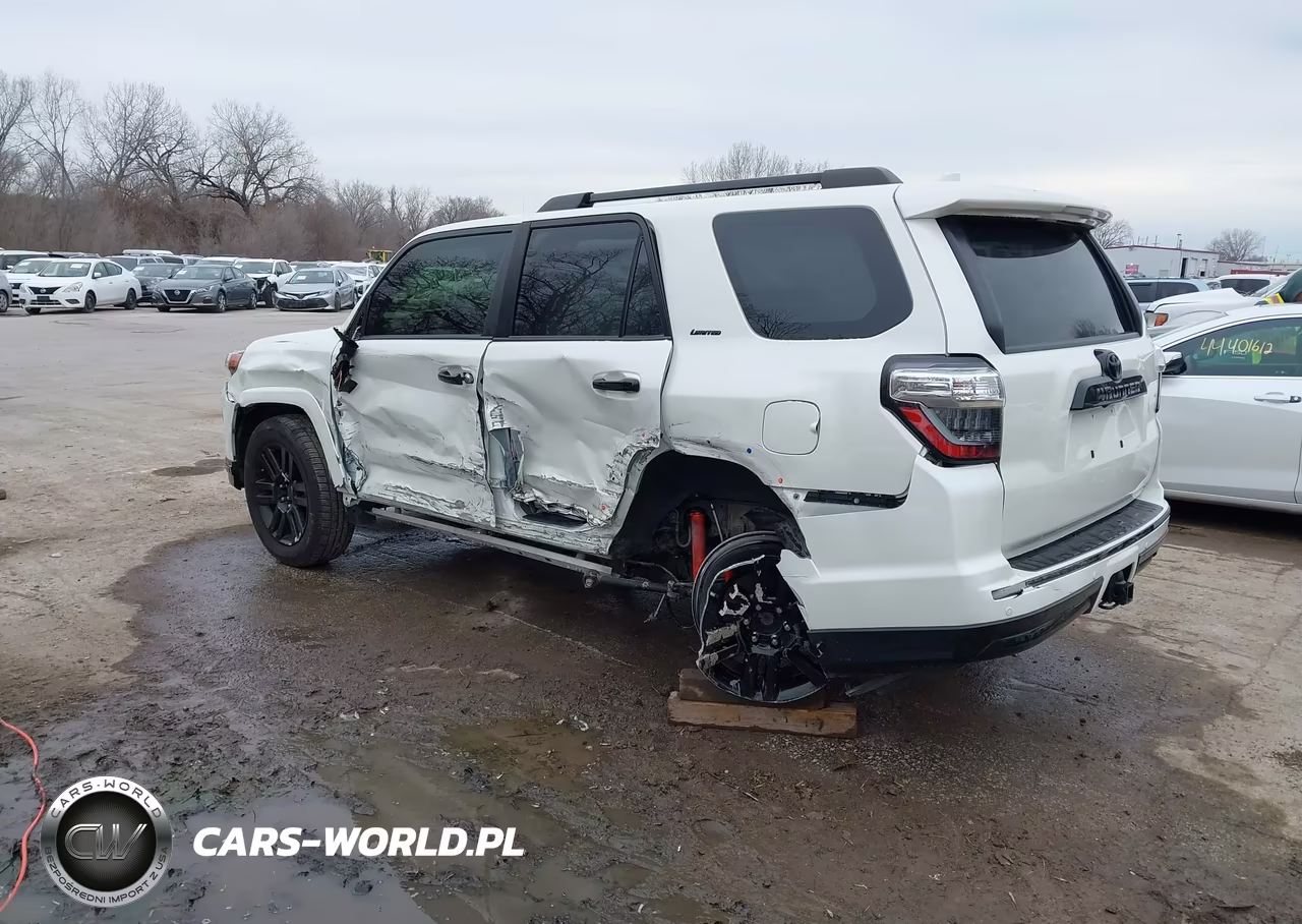 2021 Toyota 4Runner Nightshade Special Edition VIN:JTEJU5JRXM5961681 - 3