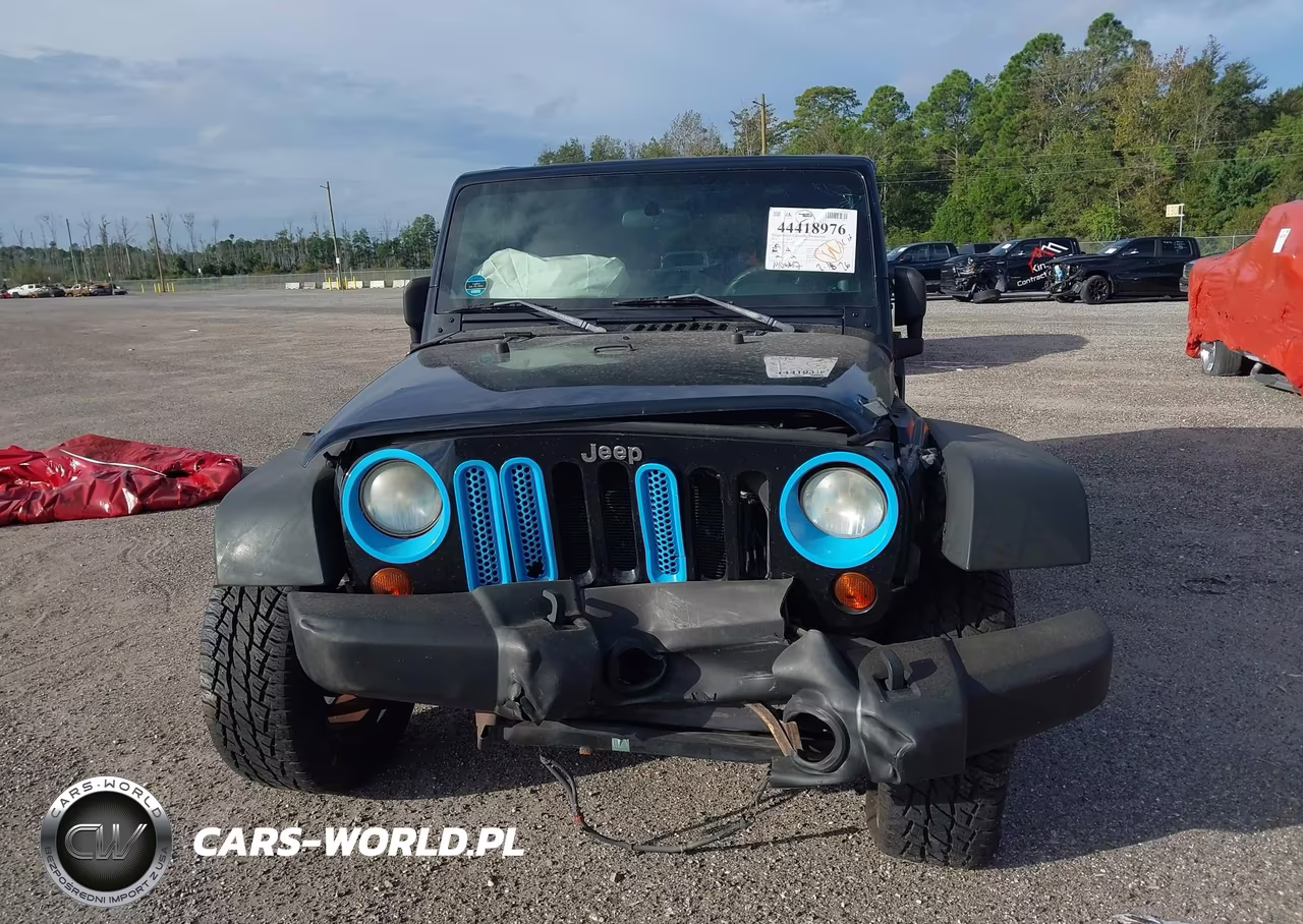 2010 Jeep Wrangler Unlimited Sport VIN:1J4BB3H16AL186607 - 12