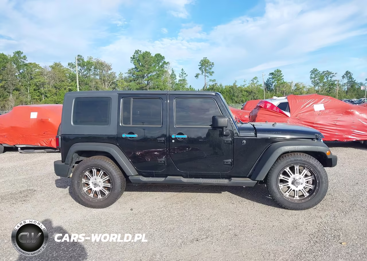 2010 Jeep Wrangler Unlimited Sport VIN:1J4BB3H16AL186607 - 13
