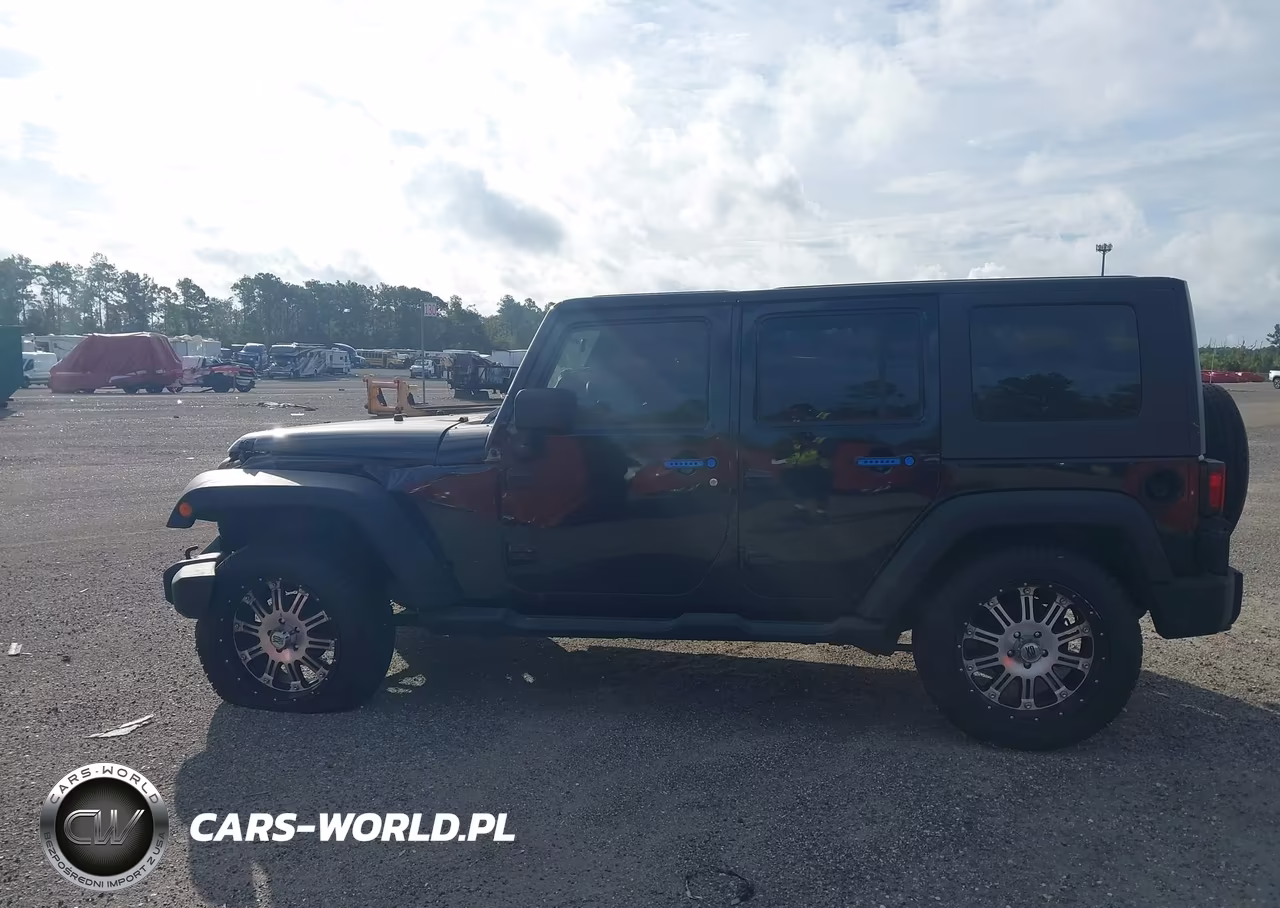 2010 Jeep Wrangler Unlimited Sport VIN:1J4BB3H16AL186607 - 14