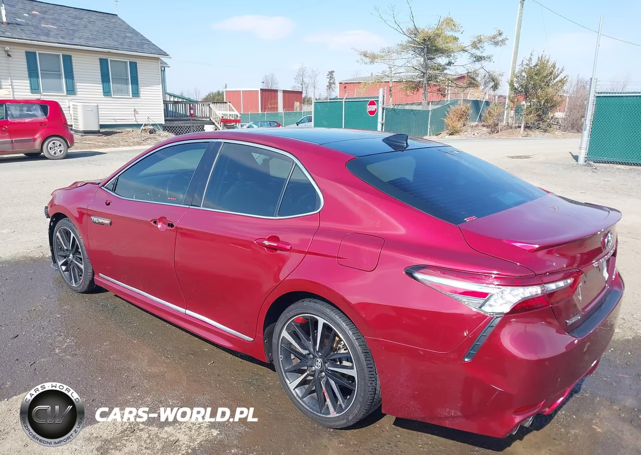 2018 Toyota Camry Xse VIN:4T1B61HK3JU670781 - 3