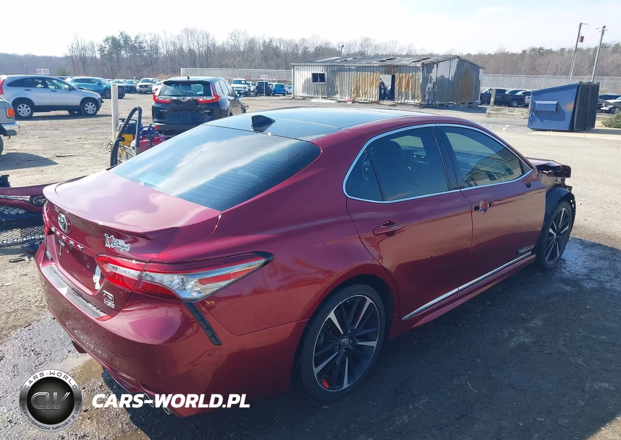 2018 Toyota Camry Xse VIN:4T1B61HK3JU670781 - 4