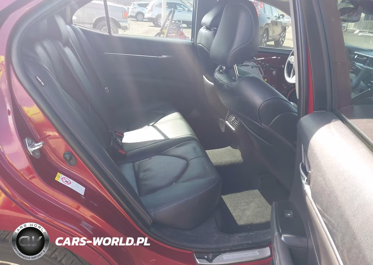2018 Toyota Camry Xse VIN:4T1B61HK3JU670781 - 8