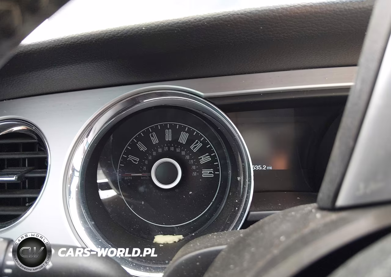 2014 Ford Mustang V6 Premium VIN:1ZVBP8AMXE5275063 - 7
