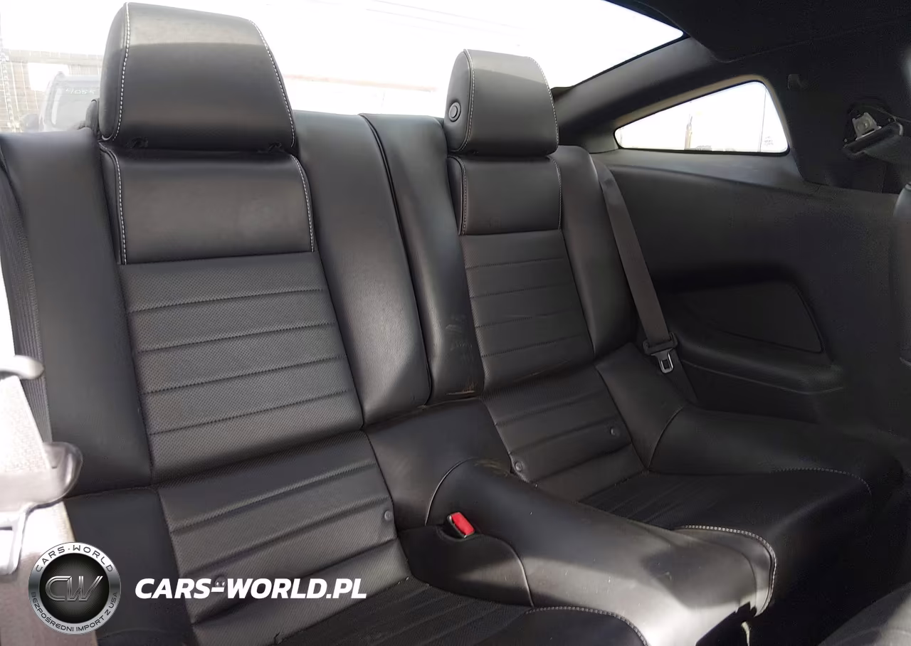 2014 Ford Mustang V6 Premium VIN:1ZVBP8AMXE5275063 - 8