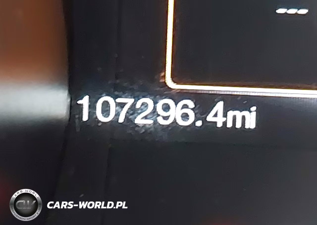 2017 Ford Mustang Ecoboost Premium VIN:1FATP8UH3H5292996 - 16