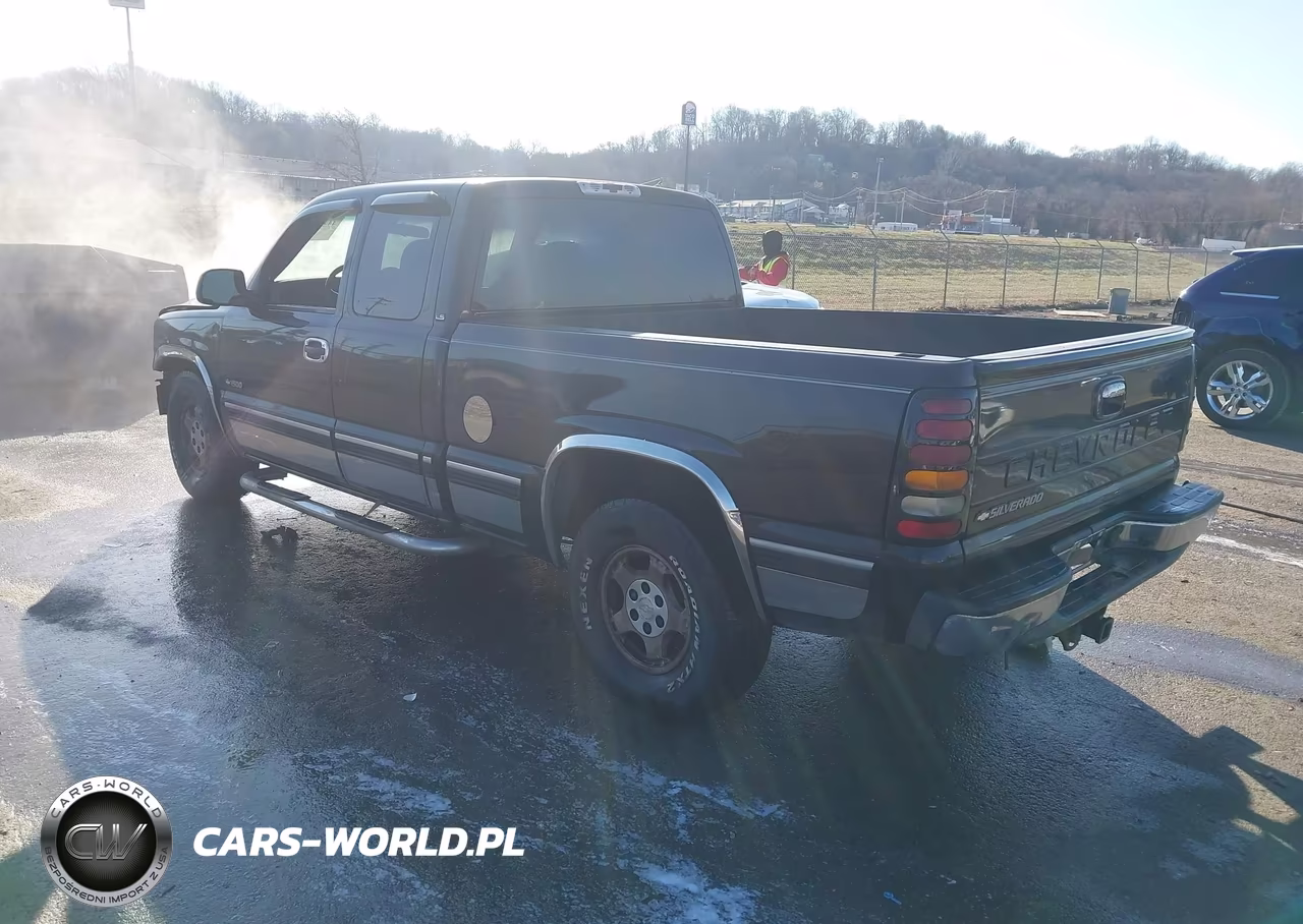 2002 Chevrolet Silverado 1500 Ls VIN:1GCEC19W02Z245664 - 3