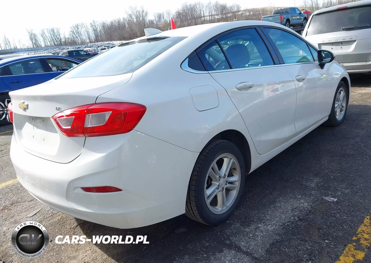 2017 Chevrolet Cruze Lt Auto VIN:1G1BE5SM5H7236839 - 4