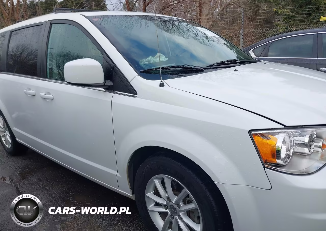 2020 Dodge Grand Caravan Sxt VIN:2C4RDGCG4LR174578 - 13