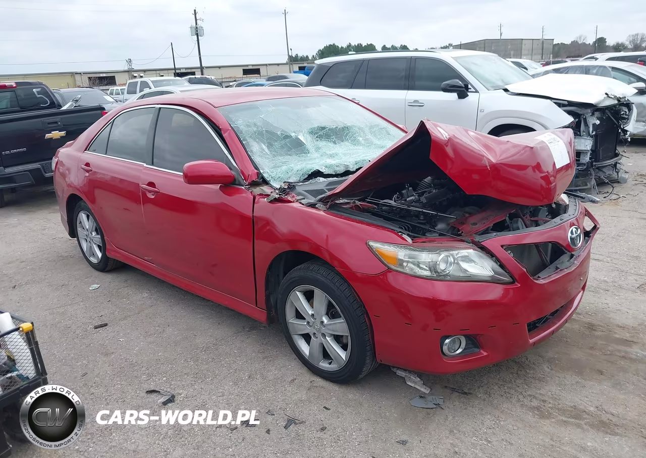 TOYOTA CAMRY