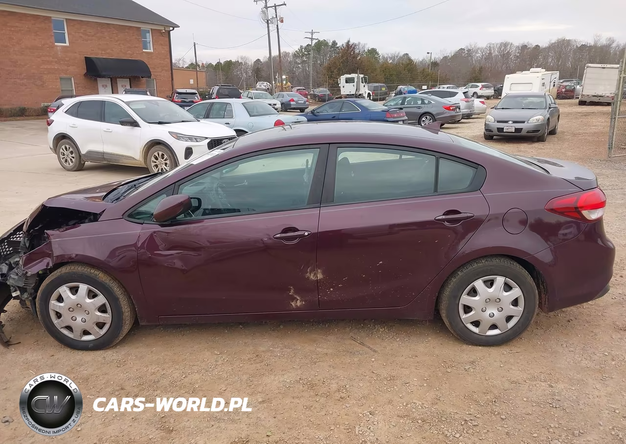 2018 Kia Forte Lx VIN:3KPFK4A78JE182899 - 14