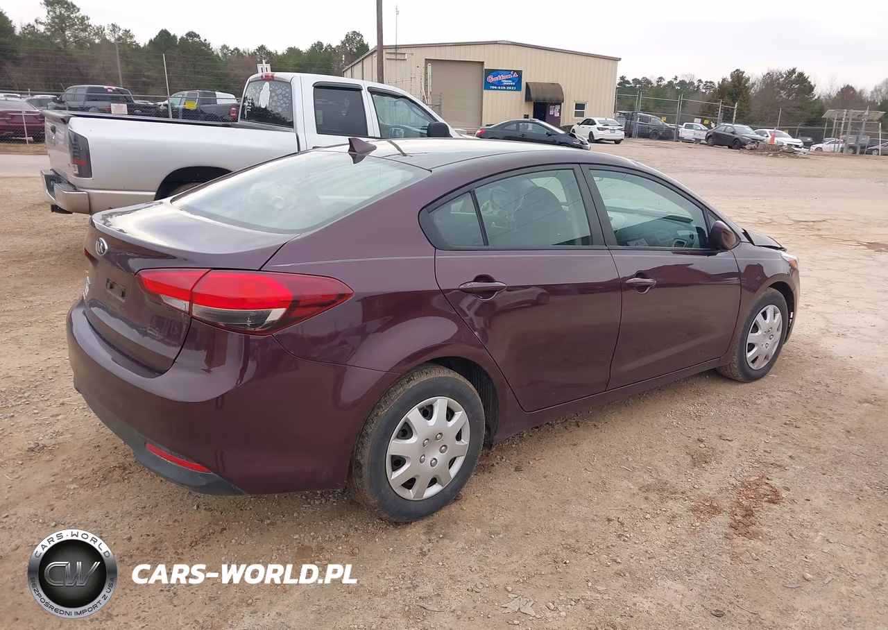 2018 Kia Forte Lx VIN:3KPFK4A78JE182899 - 4