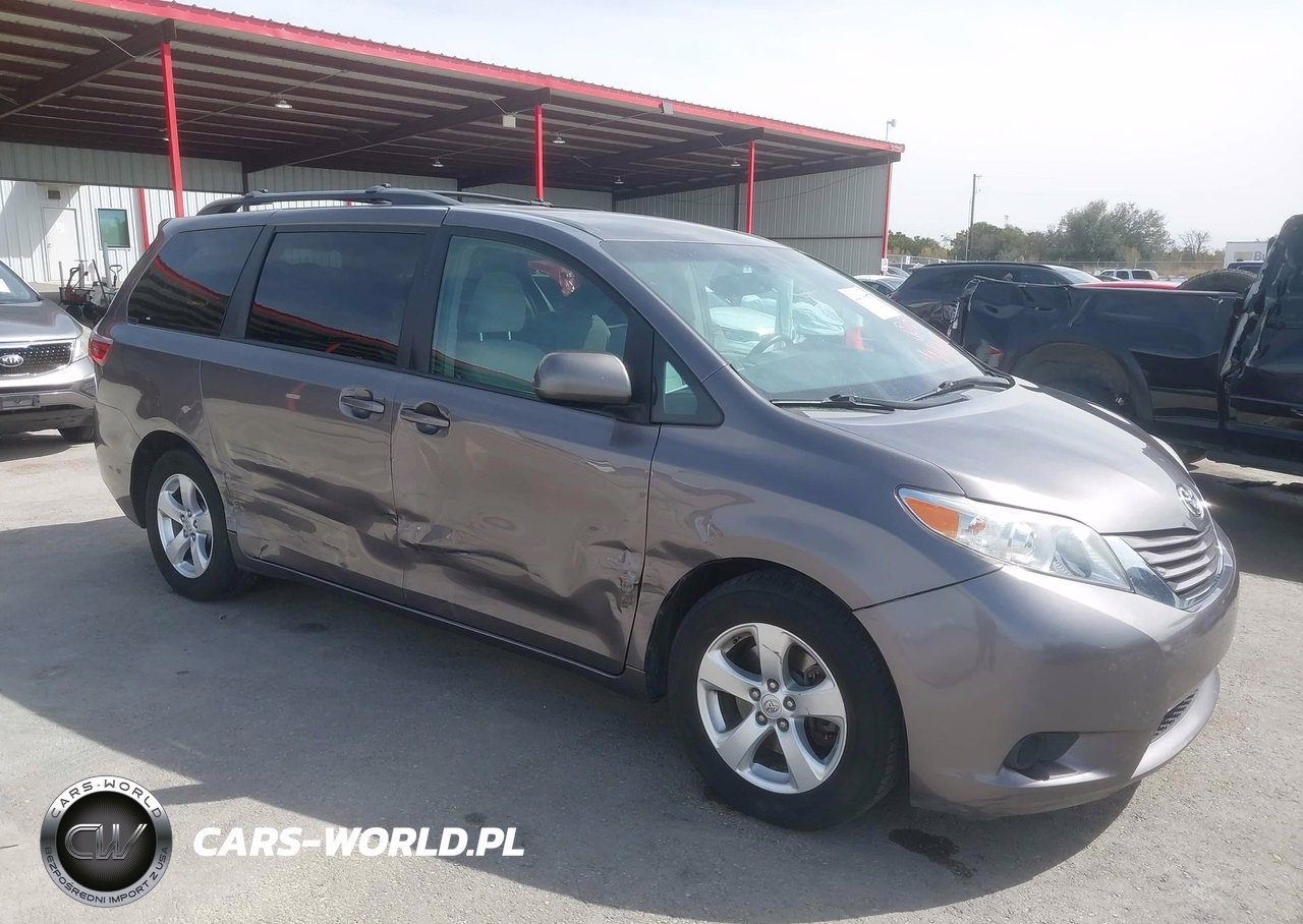 2016 Toyota Sienna Le 8 Passenger