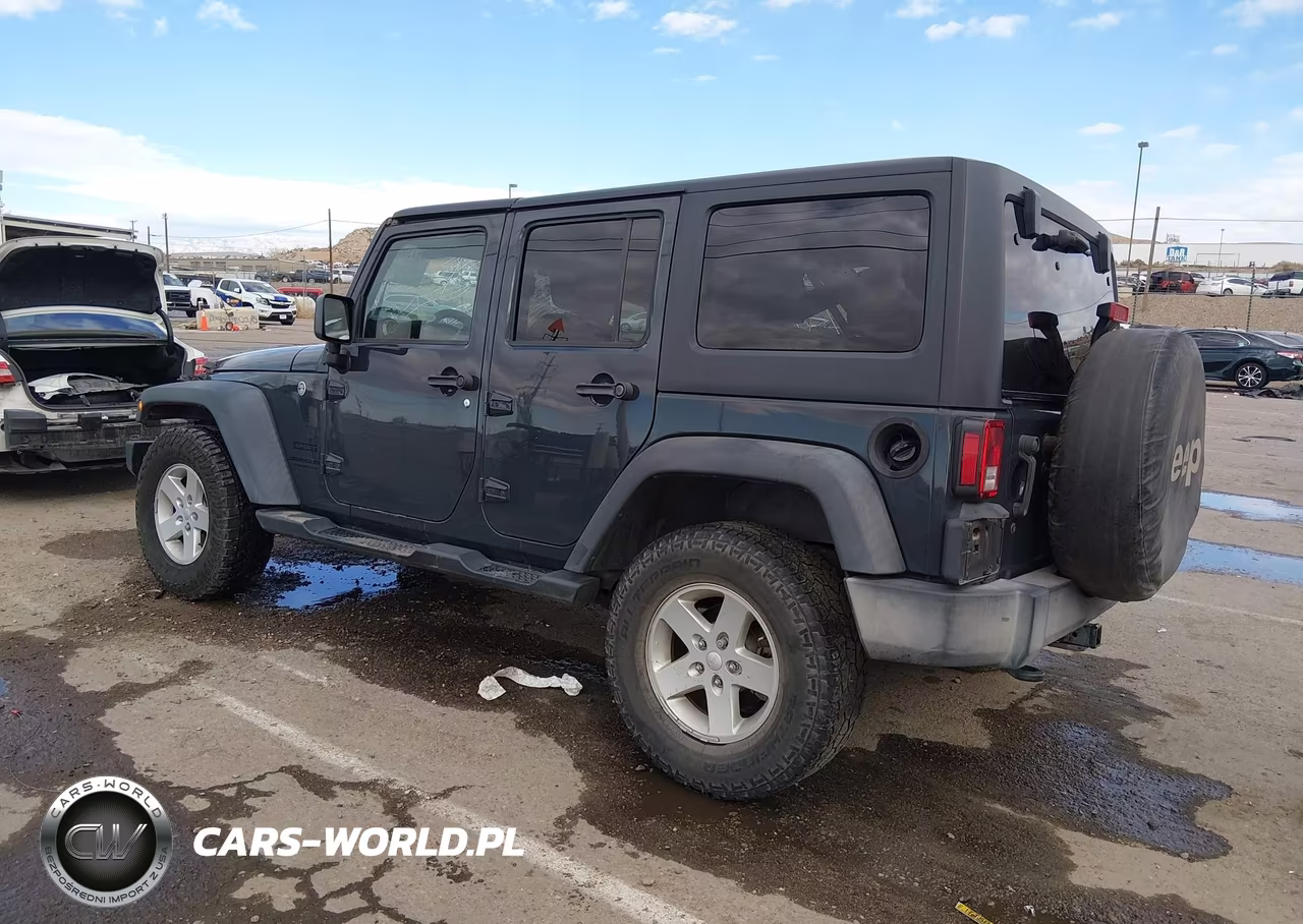 2016 Jeep Wrangler Unlimited Sport VIN:1C4BJWDG8GL341543 - 3