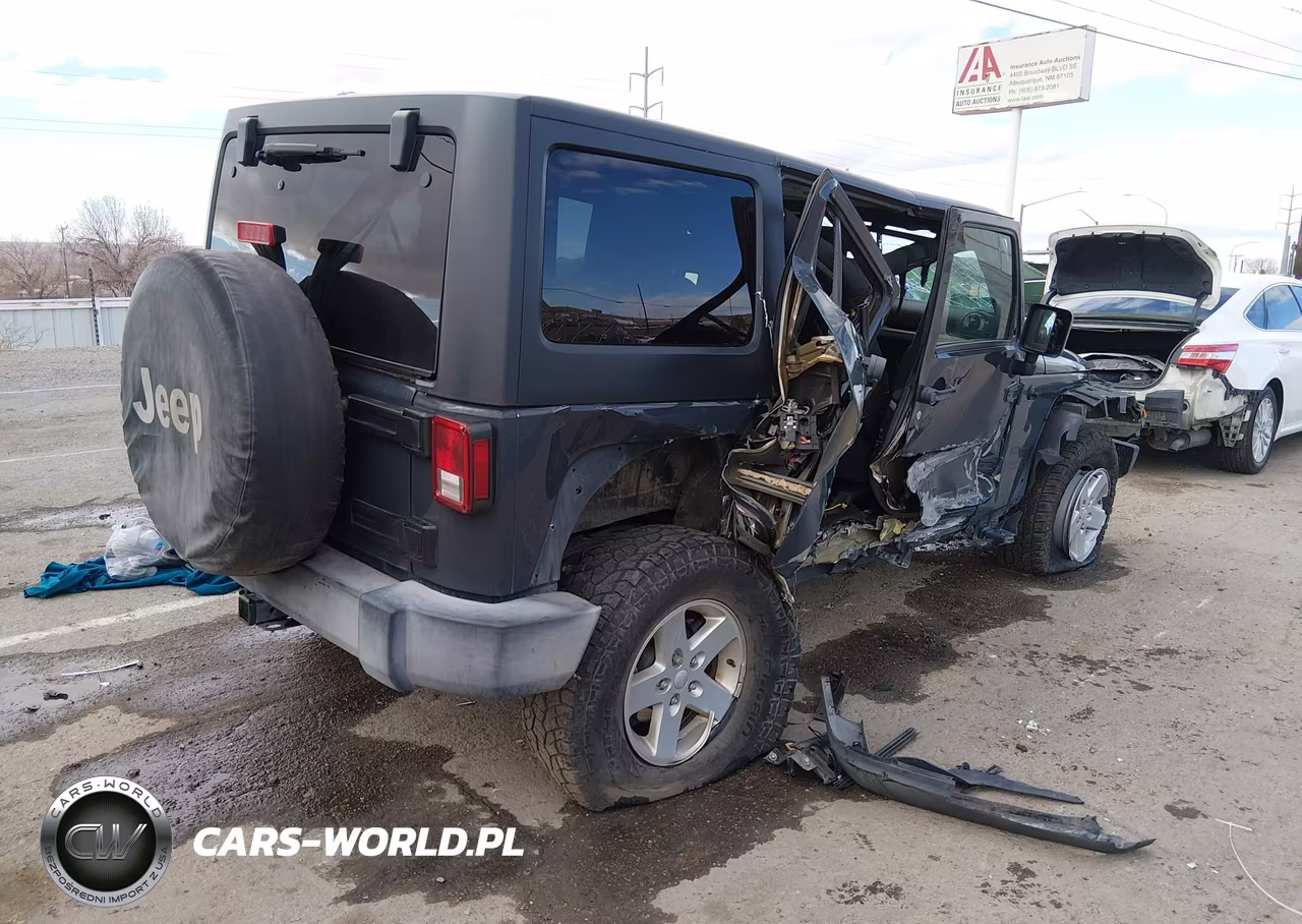 2016 Jeep Wrangler Unlimited Sport VIN:1C4BJWDG8GL341543 - 4
