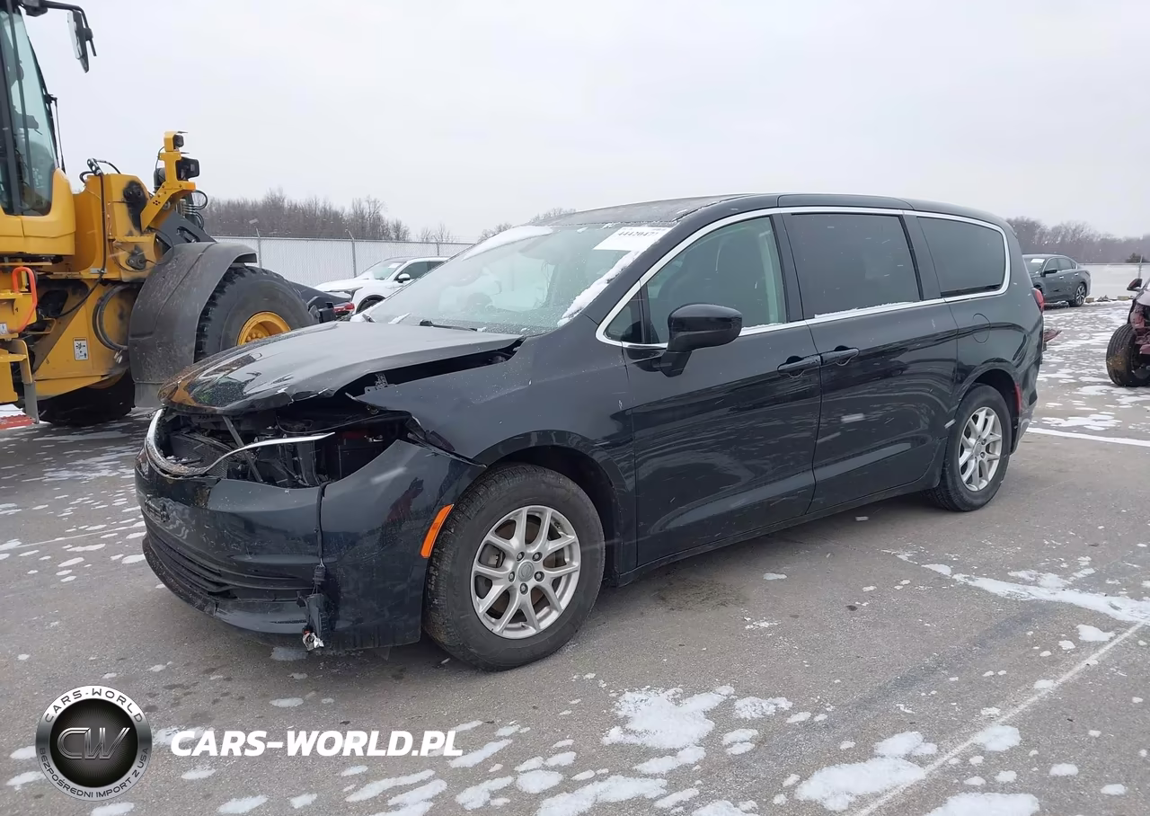 2017 Chrysler Pacifica Touring VIN:2C4RC1DG8HR621094 - 2
