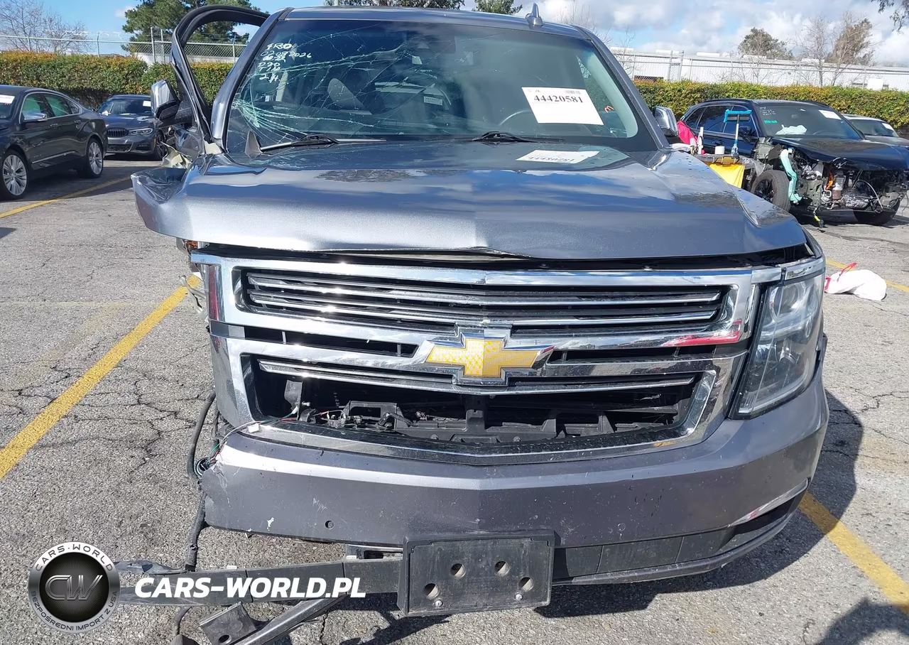 2018 Chevrolet Tahoe Premier VIN:1GNSKCKC4JR348593 - 18