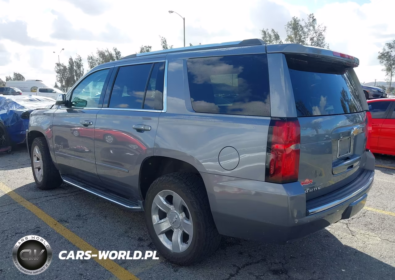 2018 Chevrolet Tahoe Premier VIN:1GNSKCKC4JR348593 - 3