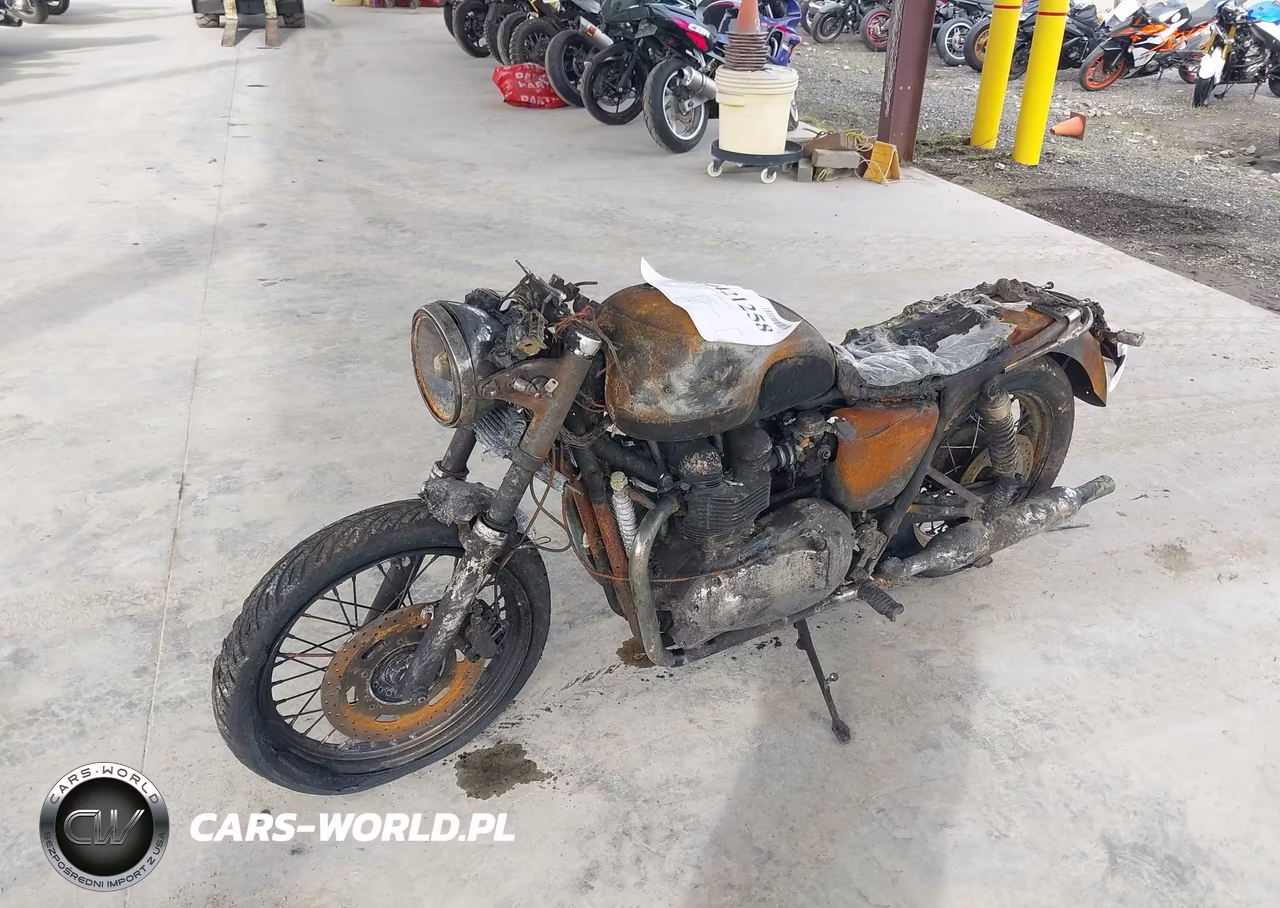 2001 Triumph Motorcycle Bonneville VIN:SMT900HN11J128297 - 2