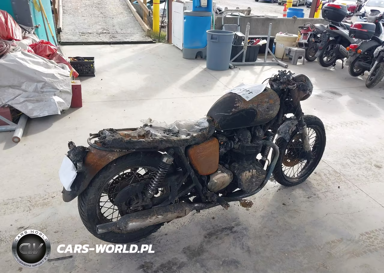 2001 Triumph Motorcycle Bonneville VIN:SMT900HN11J128297 - 4