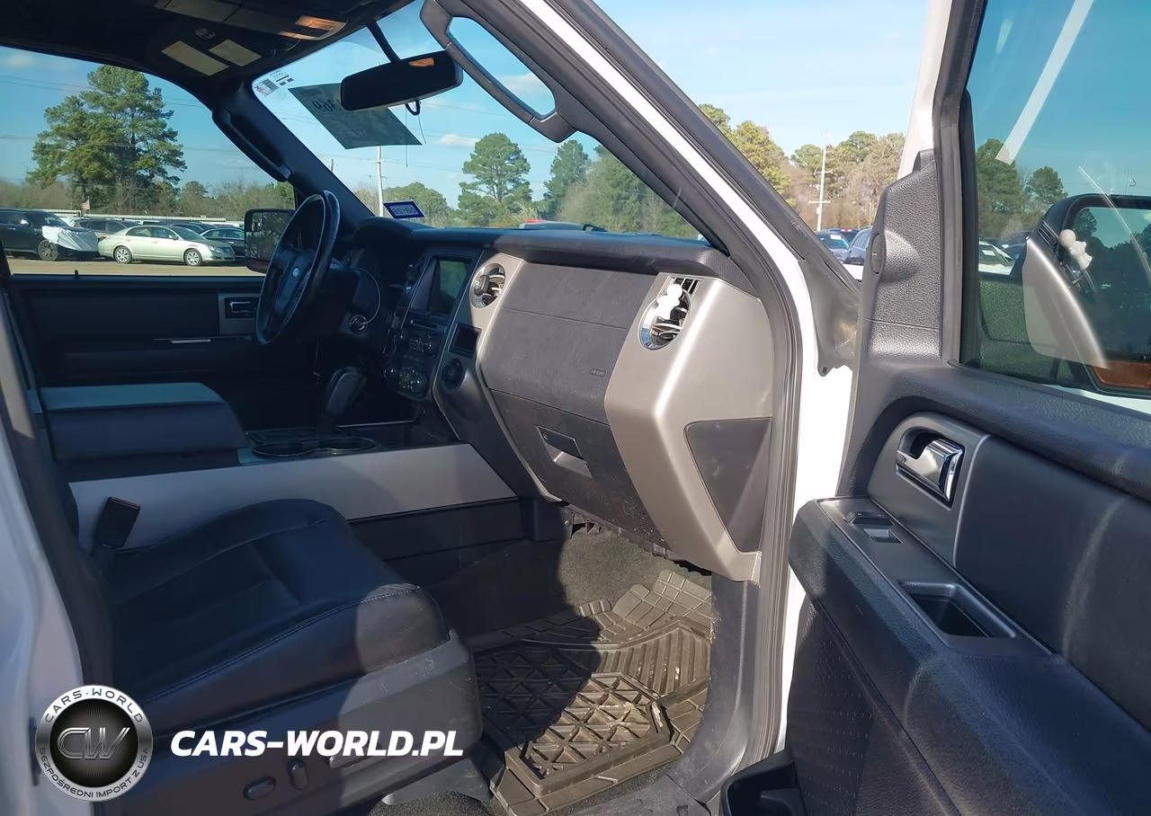 2016 Ford Expedition Xlt VIN:1FMJU1HT1GEF36140 - 5