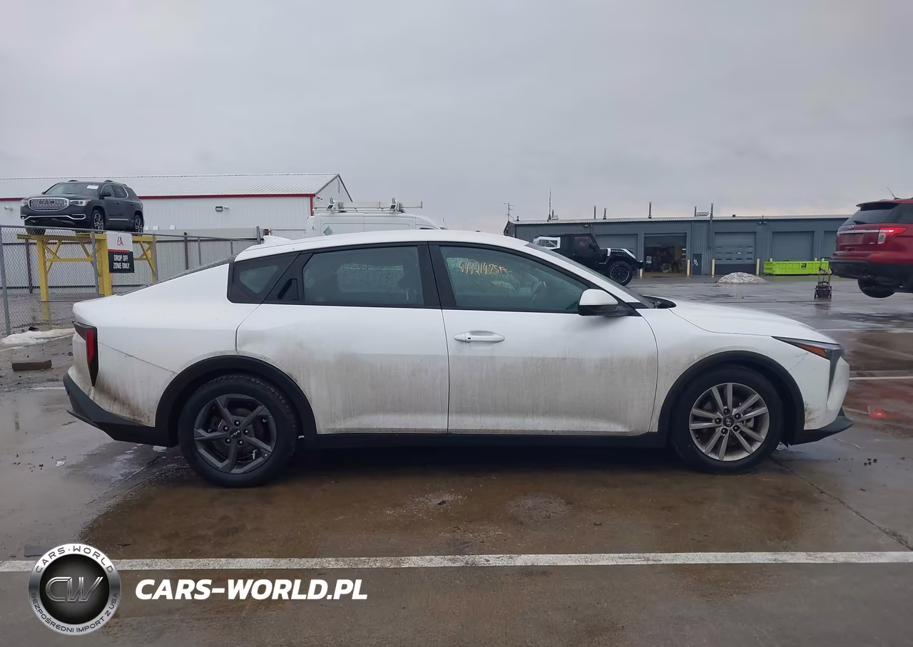 2025 Kia K4 Lxs VIN:3KPFT4DE2SE017603 - 13