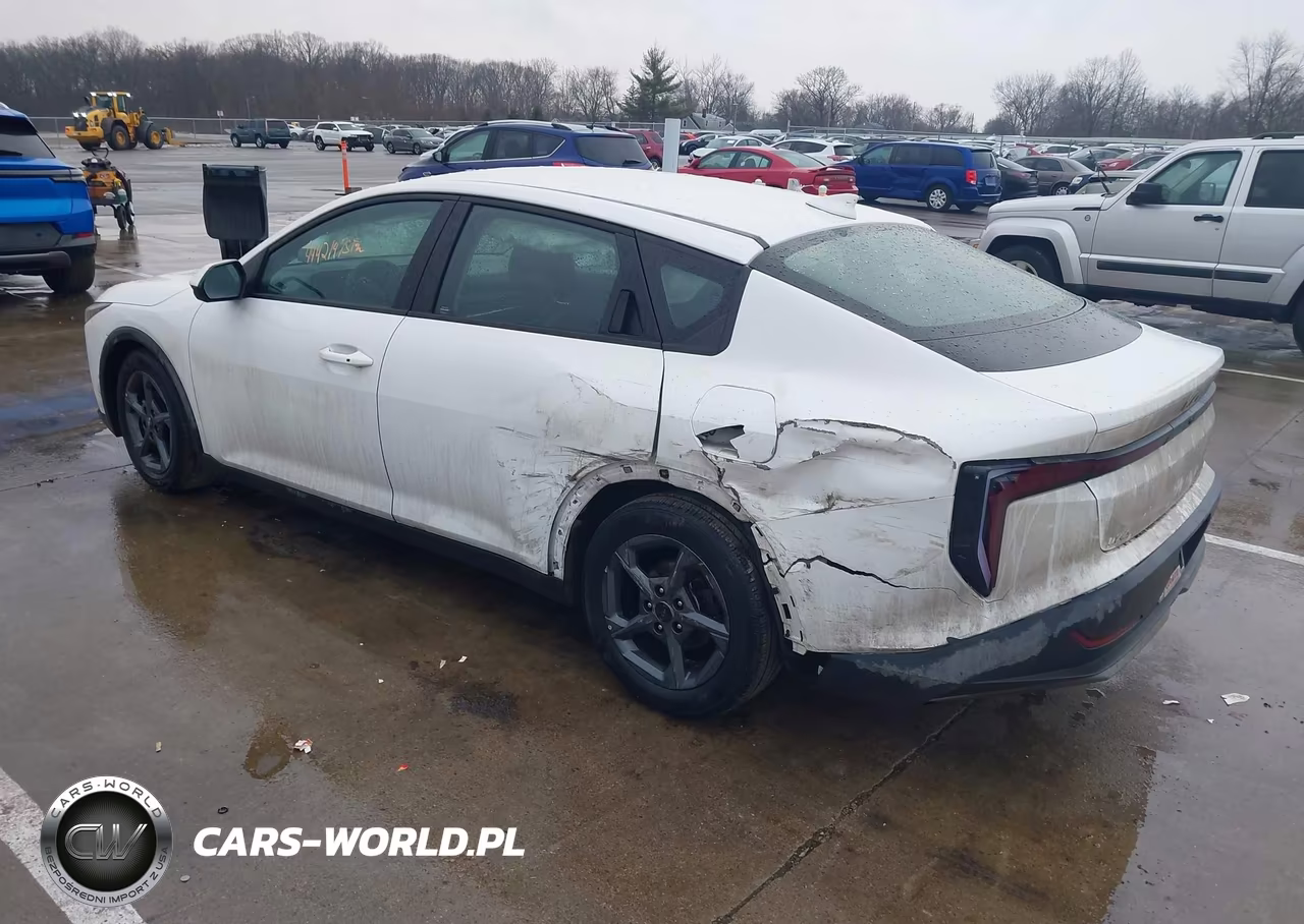 2025 Kia K4 Lxs VIN:3KPFT4DE2SE017603 - 3