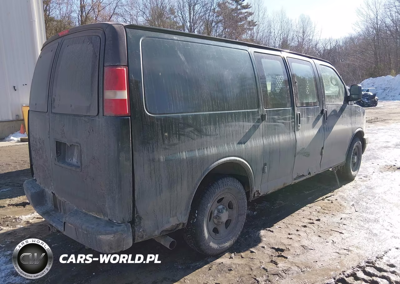 2008 Chevrolet Express Work Van VIN:1GCFH154681228224 - 4