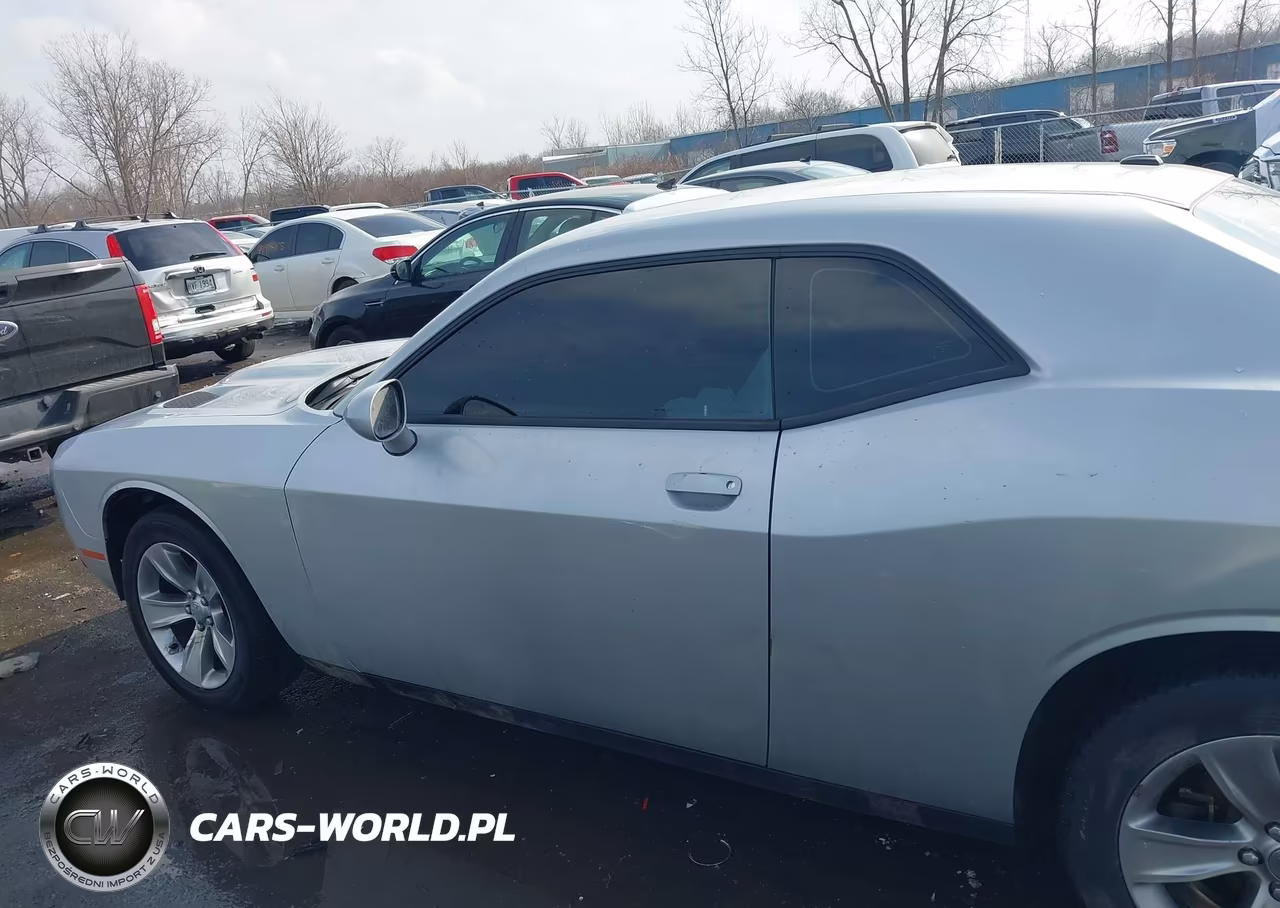 2021 Dodge Challenger Sxt VIN:2C3CDZAG7MH623204 - 14