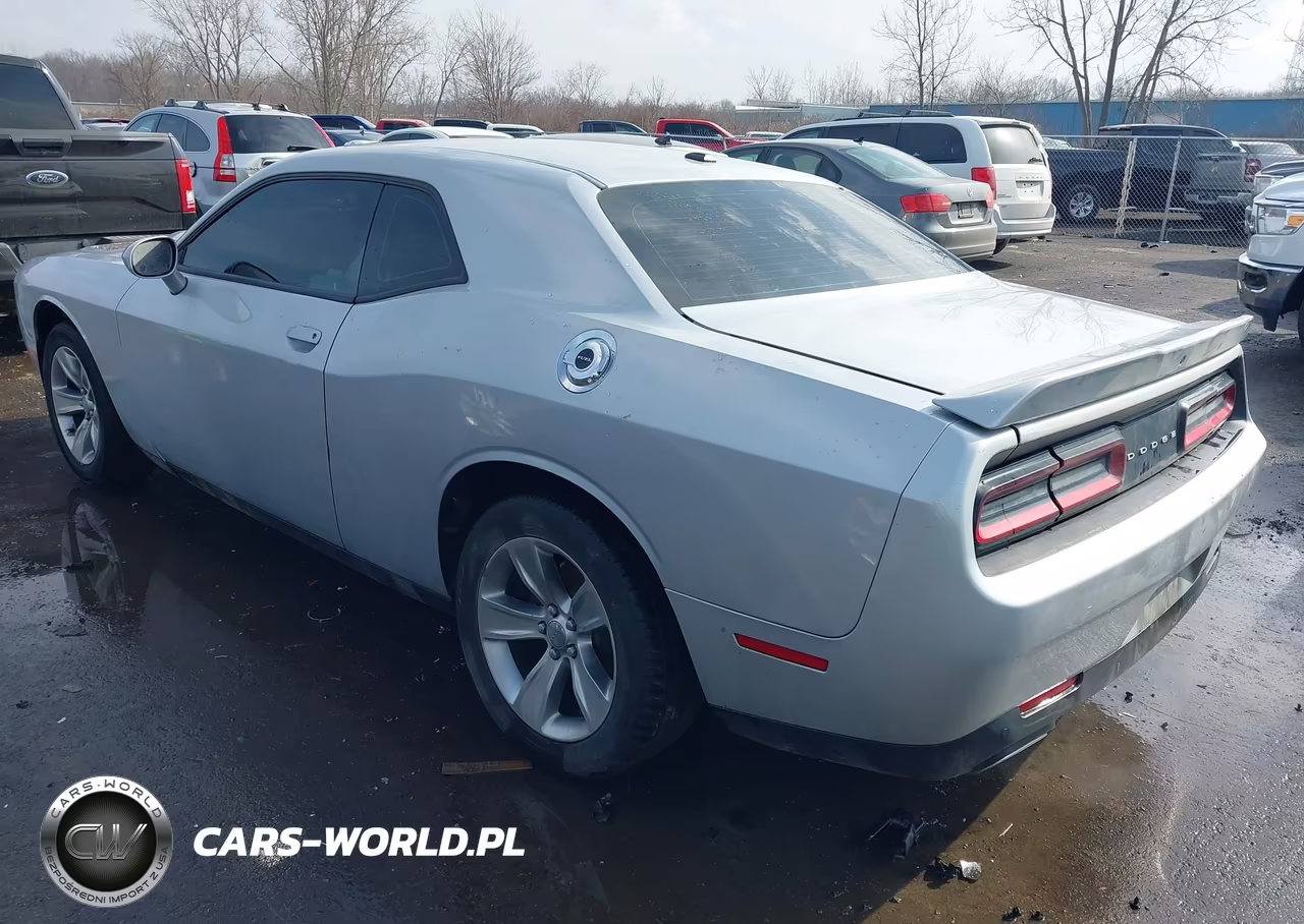 2021 Dodge Challenger Sxt VIN:2C3CDZAG7MH623204 - 3