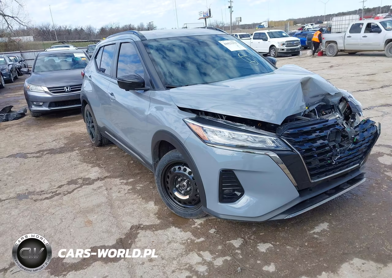 2023 Nissan Kicks Sr Xtronic Cvt