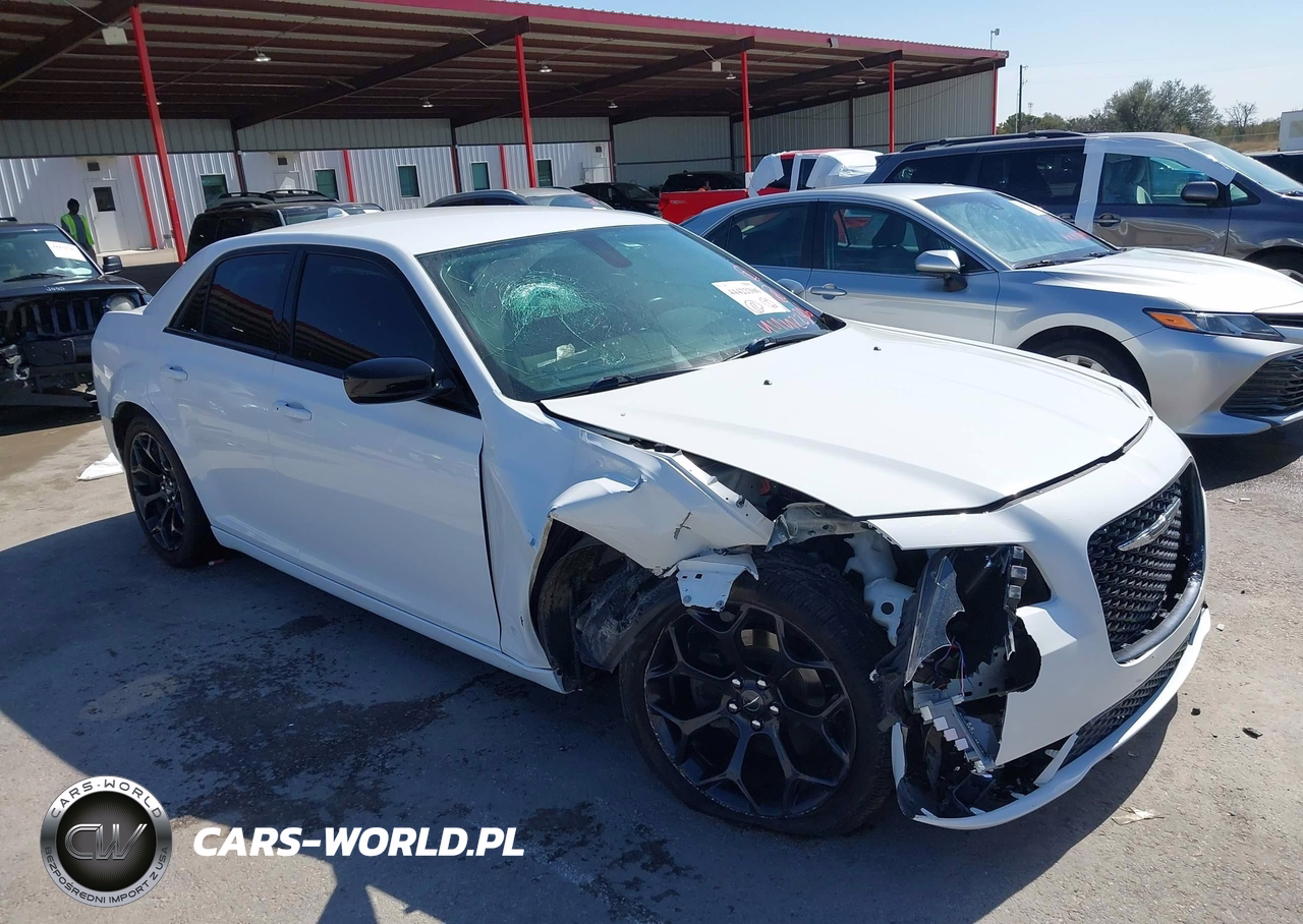 2019 Chrysler 300 Touring