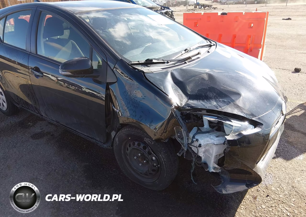 2016 Toyota Prius C Two VIN:JTDKDTB36G1120430 - 6