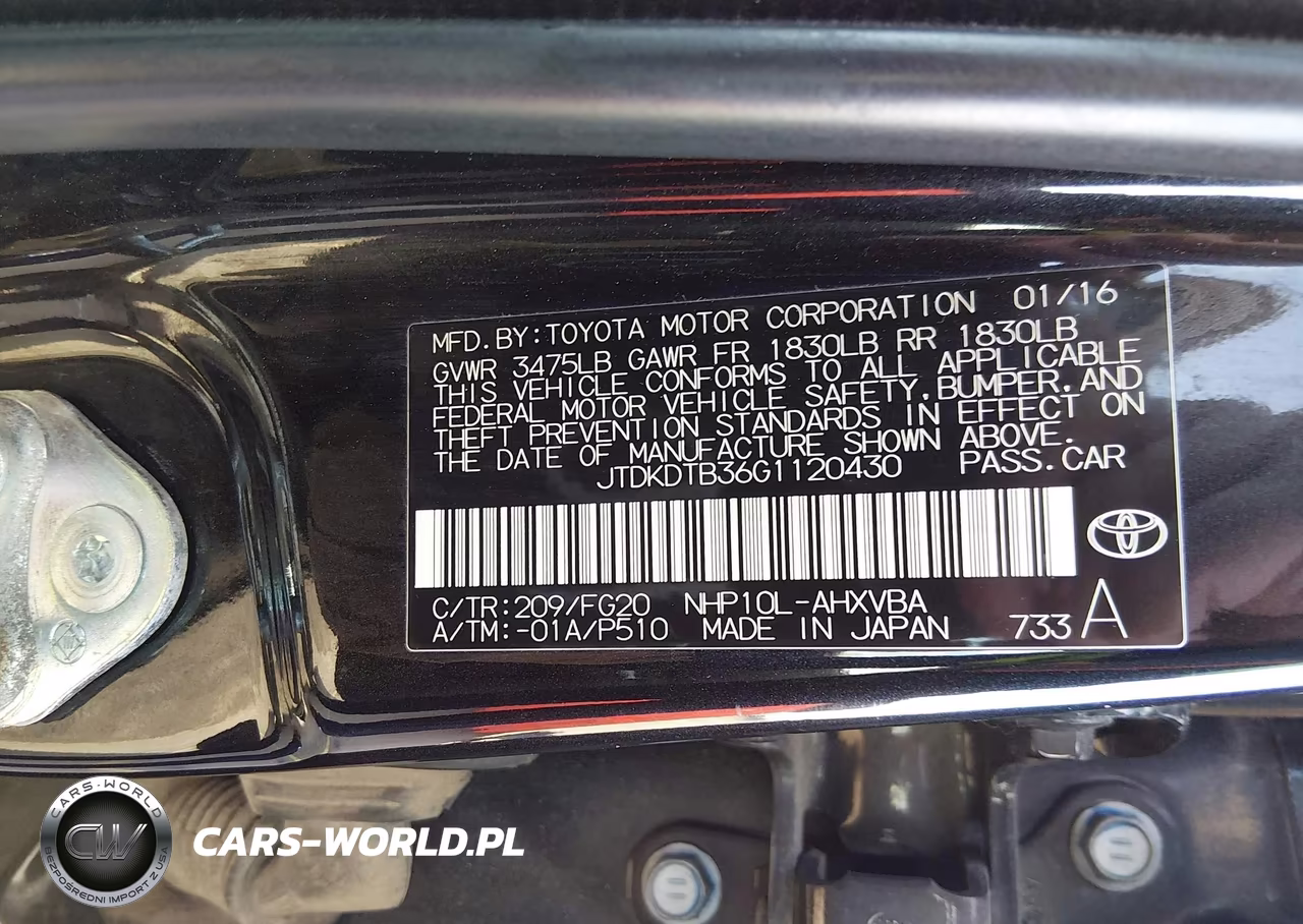 2016 Toyota Prius C Two VIN:JTDKDTB36G1120430 - 9