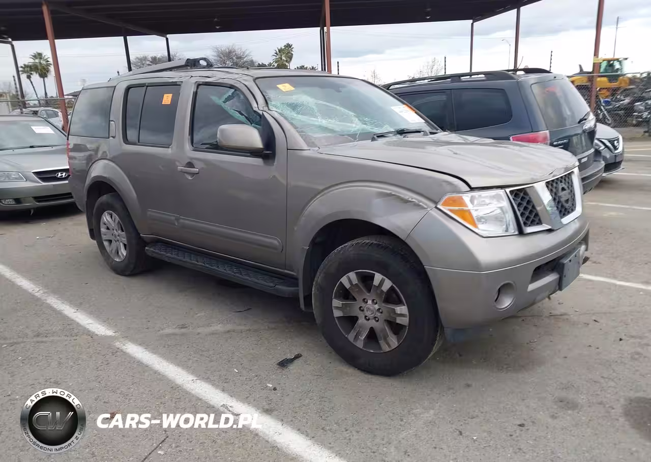 2005 Nissan Pathfinder Le