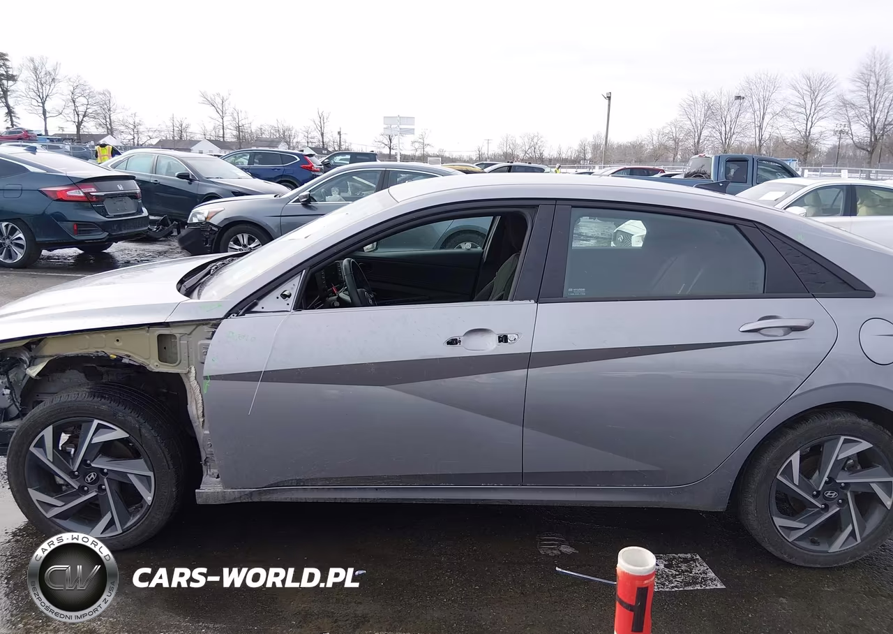 2025 Hyundai Elantra Sel Sport VIN:KMHLM4DG4SU874892 - 14