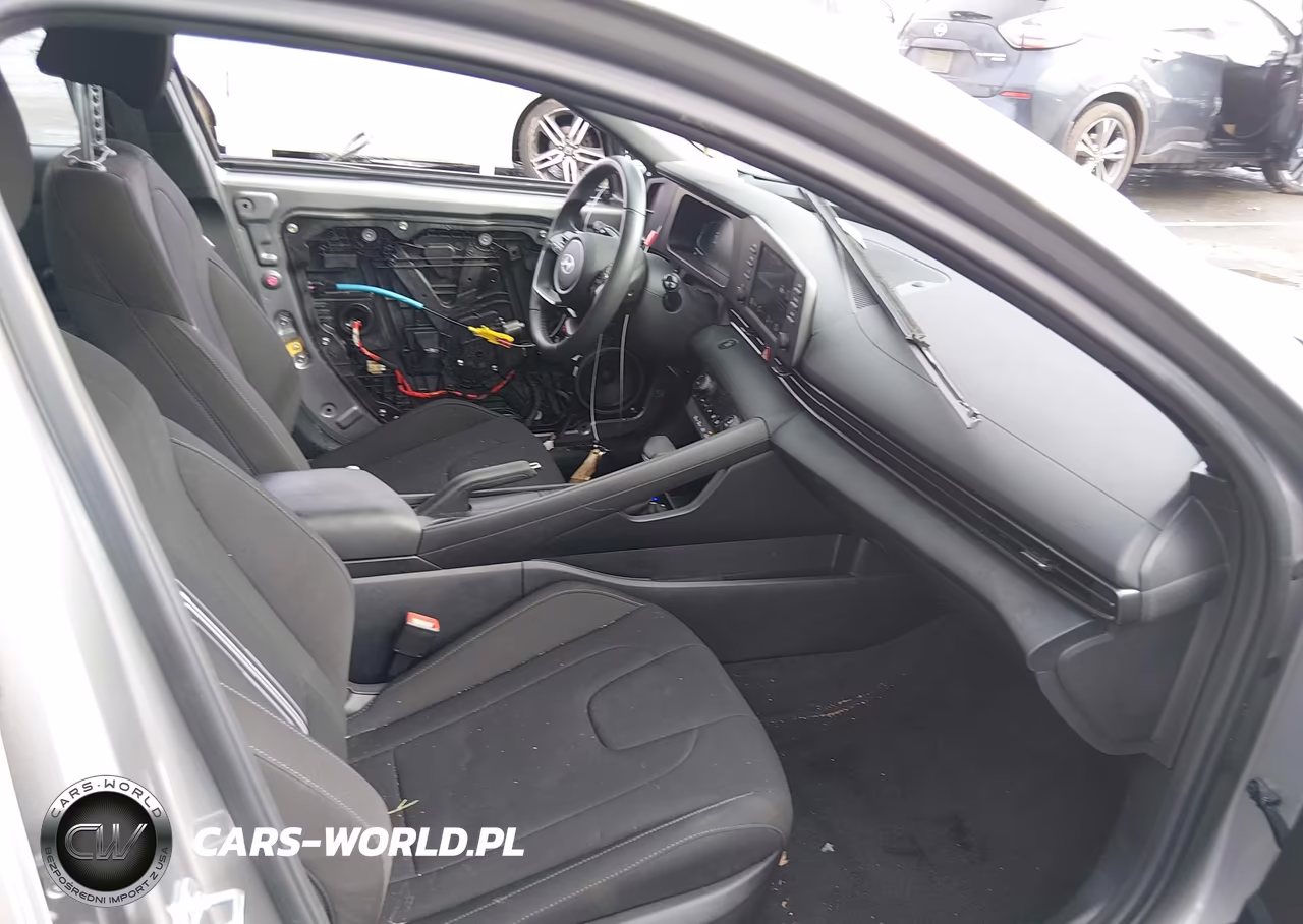 2025 Hyundai Elantra Sel Sport VIN:KMHLM4DG4SU874892 - 5