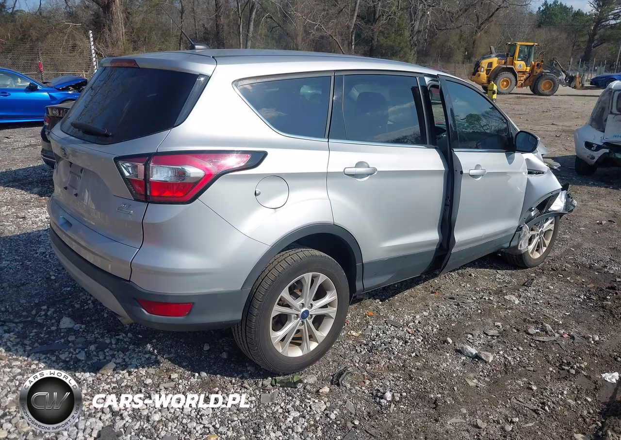 2017 Ford Escape Se VIN:1FMCU0GD7HUD93909 - 4