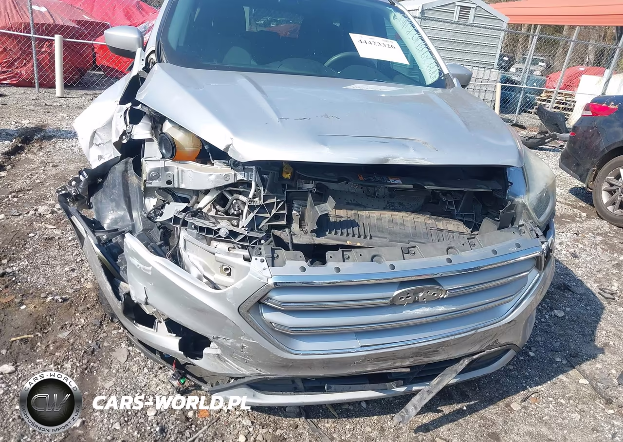 2017 Ford Escape Se VIN:1FMCU0GD7HUD93909 - 6