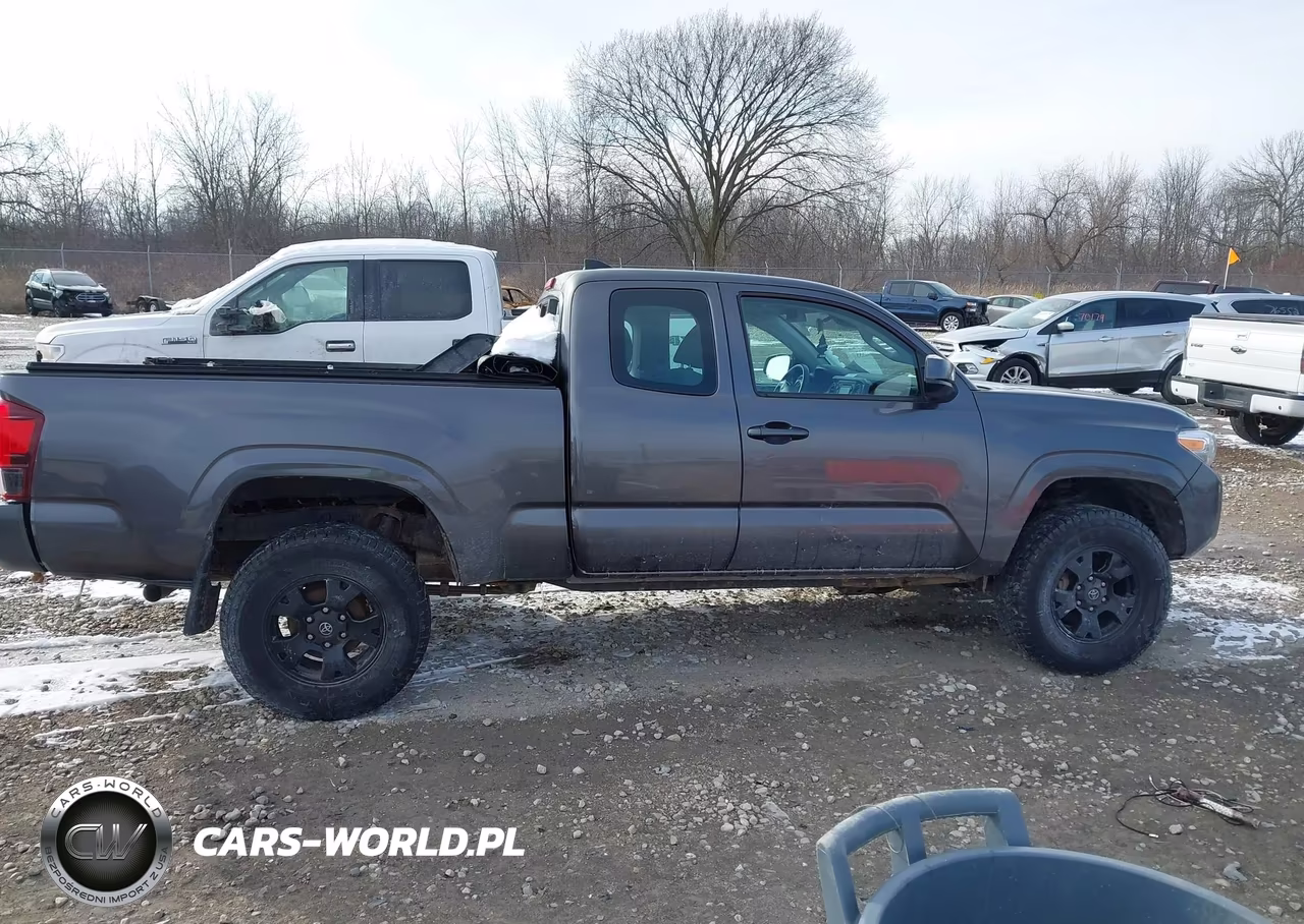 2018 Toyota Tacoma Sr VIN:5TFSX5EN9JX058168 - 14