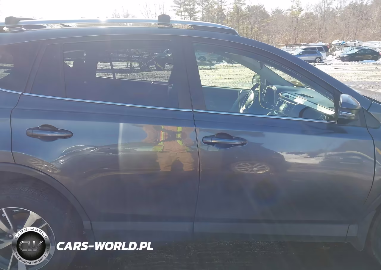2018 Toyota Rav4 Xle VIN:JTMRFREV7JD224780 - 14