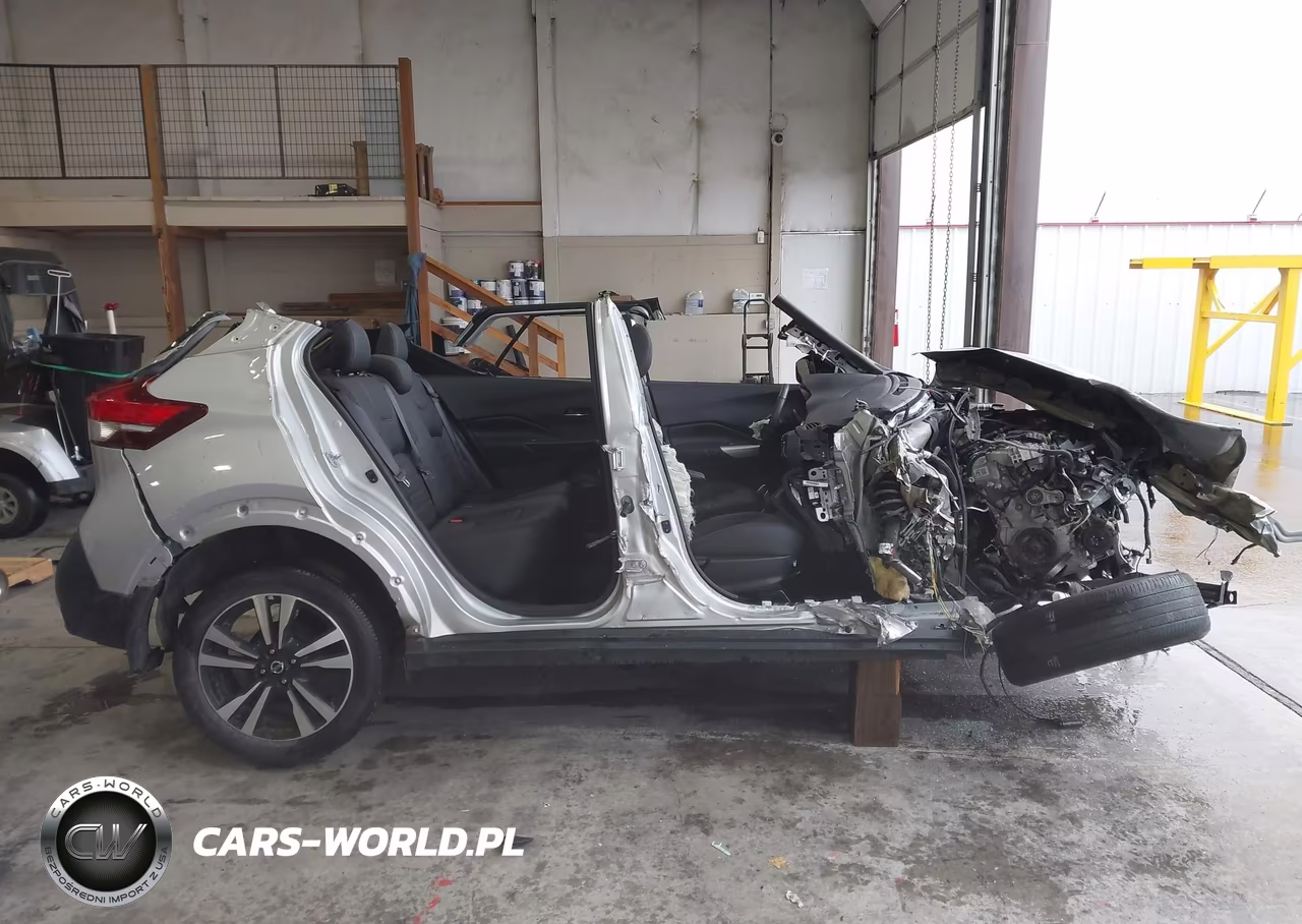 2019 Nissan Kicks Sr VIN:3N1CP5CU9KL521991 - 13