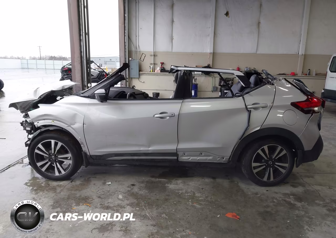 2019 Nissan Kicks Sr VIN:3N1CP5CU9KL521991 - 14