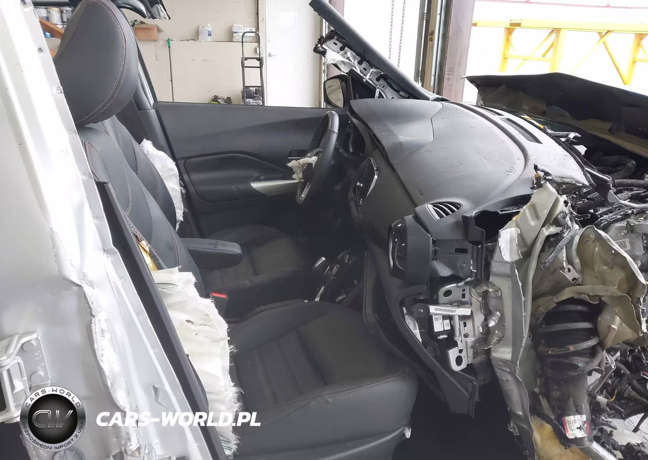2019 Nissan Kicks Sr VIN:3N1CP5CU9KL521991 - 5